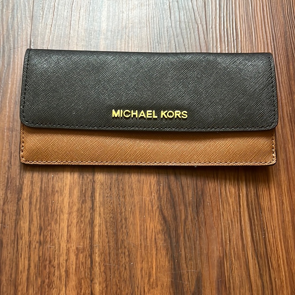 Michael Kors wallet